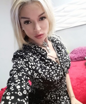 Отдаю тебе своё тело, чтобы утолить все твои желания. У меня много возможностей, я исполню твои самые фантазийные желания. Живу в Москве и готова встретиться с тобой где угодно в Москве. Условия комфорта и доверительности гарантирую, это будет сексуальный и запоминающийся опыт. Прекрасные отзывы и фото, чтобы ты знал, на что можешь рассчитывать. Не упусти шанс испытать удовольствие со мной. Жду тебя, чтобы насладиться вместе! 😉 Дана